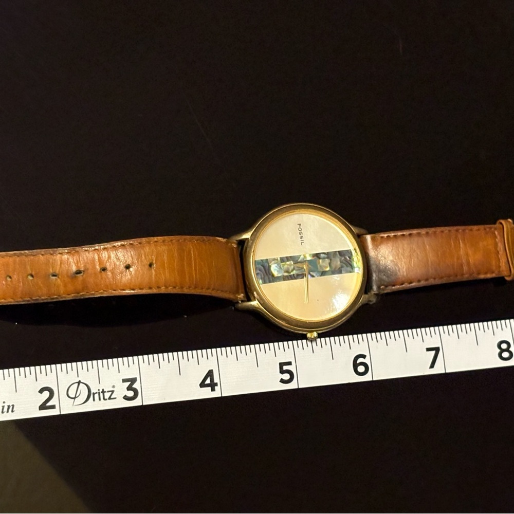 🪩Vintage Fossil Abalone & Mother of Pearl Watch — Rare Find🪩🧨 - Picture 3 of 4